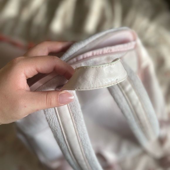 Beis Everyday Backpack in Sakura - Picture 3 of 6